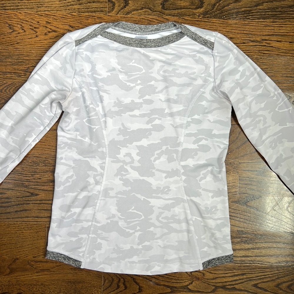 Flywheel Camouflage Workout Top Size Medium